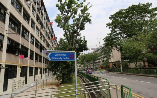 A residential site at Stirling Road has been triggered for sale by public tender after a developer committed to bid at no less than S$685.25 million, said the Urban Redevelopment Authority (URA)